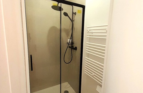 Noisy-le-Sec Apartment | 1-Studio Cosy 10 min from Paris | Train, Metro