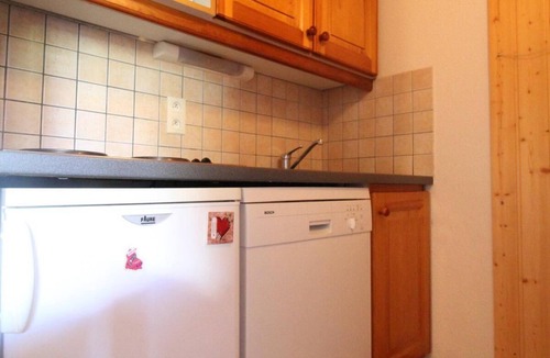 Lanslevillard Apartment | 100m from resort center, 3rd floor, view mountain, balcony, tv, ski locker, 39m², Val Cenis