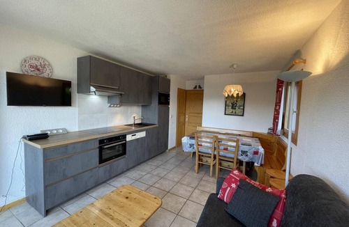 Les Saisies Apartment | 100m from ski slopes, 1st floor, view ski slopes, balcony, tv, ski locker, 37m², Les Saisies