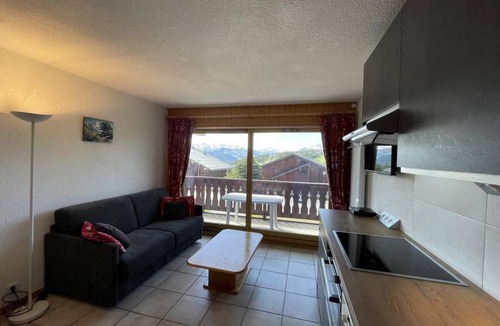 Les Saisies Apartment | 100m from ski slopes, 1st floor, view ski slopes, balcony, tv, ski locker, 37m², Les Saisies