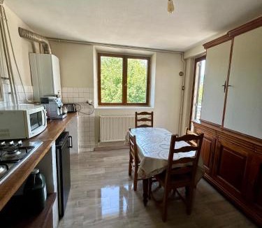 Vizille Apartment | 100metres du château au 116 Rue de la République vizille