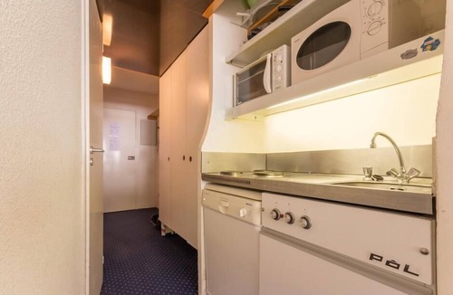Arc-2000 Apartment | 10m from resort center, 4th floor, view ski slopes, balcony, tv, 24m², Les Arcs