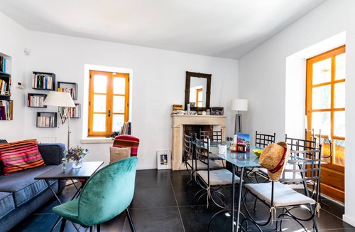 Saint-Restitut House | 130 m² House ∙ 3 bedrooms ∙ 6 guests