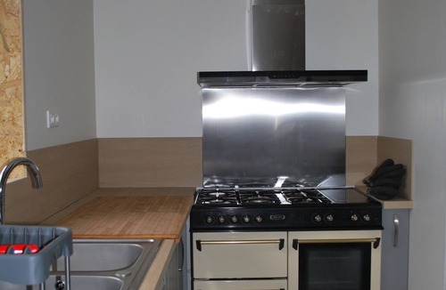 Varzy House | 15-person gite with 6 bedrooms and bar area ideal for family reunions!