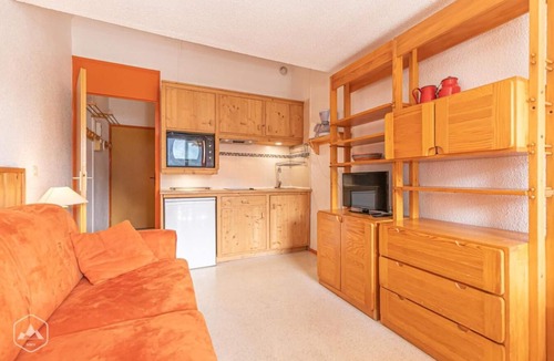 Aussois Apartment | 150m from resort center, 2nd floor, balcony, tv, ski locker, 29m², Aussois