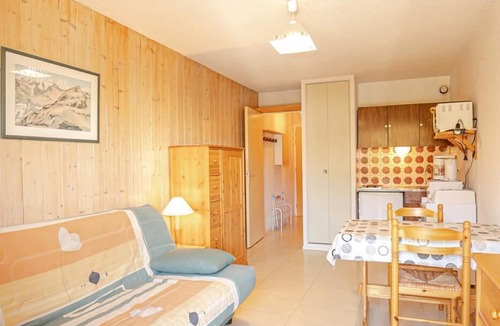 Aussois Apartment | 150m from resort center, Ground floor, balcony, tv, ski locker, 21m², Aussois