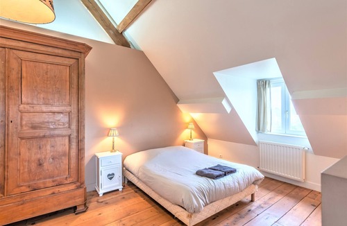 Beaumotte-les-Pin House | 19th century mansion with pool and park