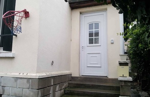 Cachan House | 1st floor apartment Pavillon 5 minutes from Paris