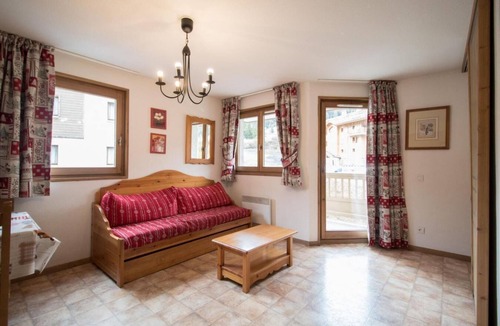 Val Cenis Apartment | 1st floor, view ski slopes, balcony, tv, ski locker, 38m², Val Cenis