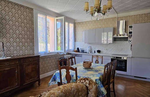 Revigny Apartment | 2-BEDROOM APARTMENT IN FAMILY HOME NEAR LONS LE SAUNIER