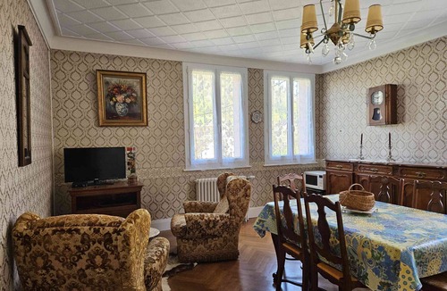 Revigny Apartment | 2-BEDROOM APARTMENT IN FAMILY HOME NEAR LONS LE SAUNIER