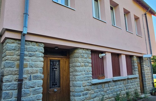 Revigny Apartment | 2-BEDROOM APARTMENT IN FAMILY HOME NEAR LONS LE SAUNIER