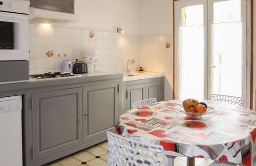 Saint-Trinit House | 2 bedroom cozy home in Saint Trinit