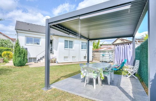 Plateau — Pyramide House | 2 bedroom cozy home in Athis Mons