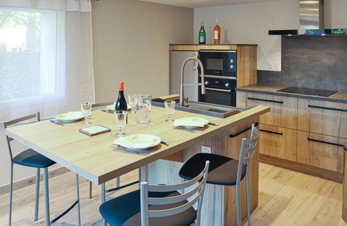 Villes-sur-Auzon Apartment | 2 bedroom gorgeous apartment in Villes sur Auzon