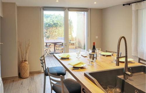 Villes-sur-Auzon Apartment | 2 Bedroom Gorgeous Apartment In Villes Sur Auzon