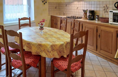 Bas-en-Basset House | 2 bedroom pet friendly home in Bas-en-Basset