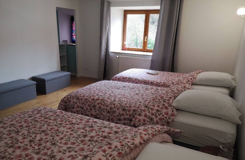 Baignes Bed & Breakfast | 2 Chambres table d'hôtes in the countryside le nid qui danse near Vesoul 6 to 8 pers.