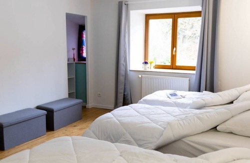 Baignes Bed & Breakfast | 2 Chambres table d'hôtes in the countryside le nid qui danse near Vesoul 2 to 6 pers.