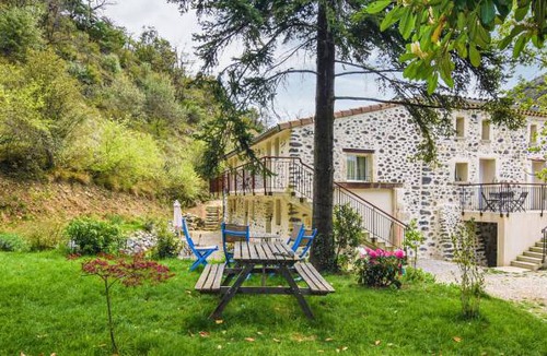 Meysse Apartment | 2 bedroom accommodation in Saint-Martin-sur-lavez