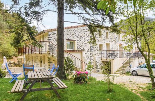 Meysse Apartment | 2 bedroom accommodation in Saint-Martin-sur lavez
