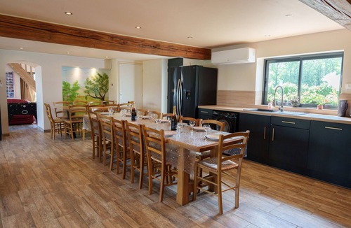 Savigny-Poil-Fol House | 2 Gites 20 Couchages 2 Piscines 2 spa Chauffés Sécurisés Entièrement Privés