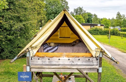 Champagney House | 2-Person Bivouac Tent on Stakes