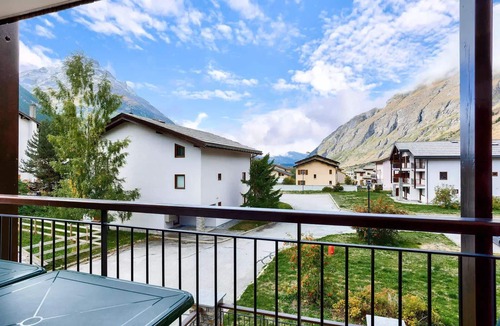 Bessans Apartment | 2-room apartment with a loft - sleeps 6