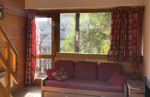Bessans Apartment | 2-room apartment with a mezzanine - sleeps 6