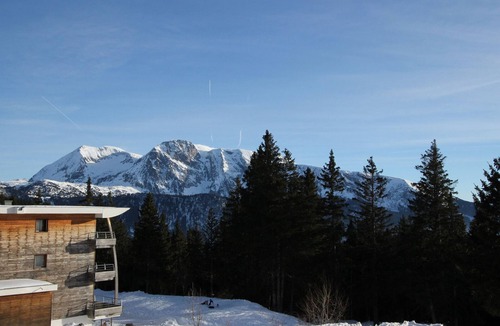 Chamrousse Apartment | 2-room apt near slopes Chamrousse