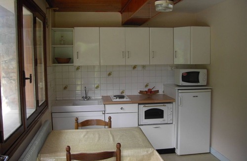Salins-les-Thermes Apartment | 20 m2 studio ideal for a spa treatment in Brides or skiing in the 3 valleys