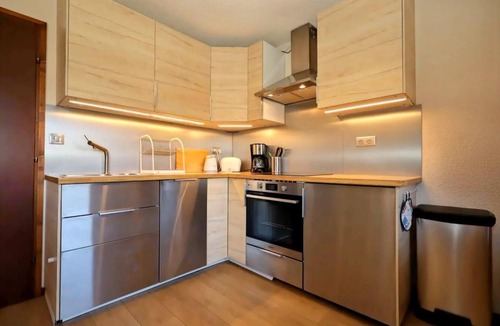Les Houches Apartment | 200m from resort center, floor -1, balcony, television, ski locker, 29m², Les Houches