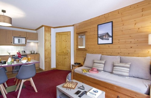 Praz-sur-Arly Apartment | 20m from resort center, swimming pool, balcony, tv, ski locker, 51m², Notre Dame de Bellecombe