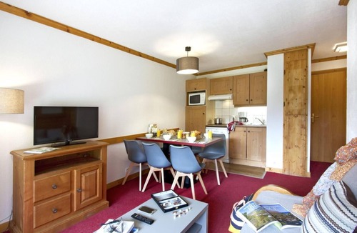 Praz-sur-Arly Apartment | 20m from resort center, swimming pool, balcony, tv, ski locker, 51m², Notre Dame de Bellecombe