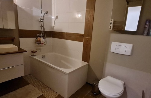 Le Kremlin-Bicetre House | 2km from Porte d'Italie Paris, warm and quiet apartment