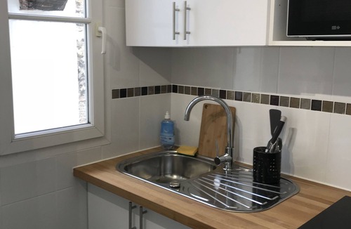 Quartier de la Salpetriere Apartment | 2P in the Latin Quarter, Saint Marcel (Mobility Lease)