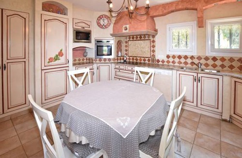 Chamaret House | 3 bedroom accommodation in Chamaret