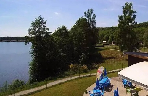 Champagney House | 3-Bedroom Comfort Mobile Home on the Water's Edge, Sleeps 6