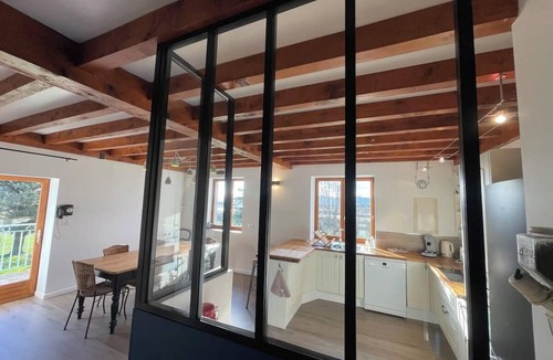 Ville-sous-Anjou House | 3 bedroom house 100m² – sleeps 8 – peaceful countryside