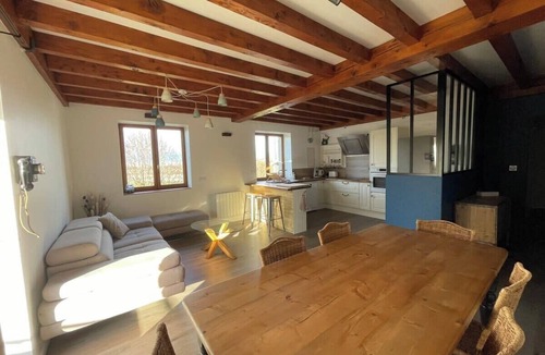 Ville-sous-Anjou House | 3 bedroom house 100m² – sleeps 8 – peaceful countryside