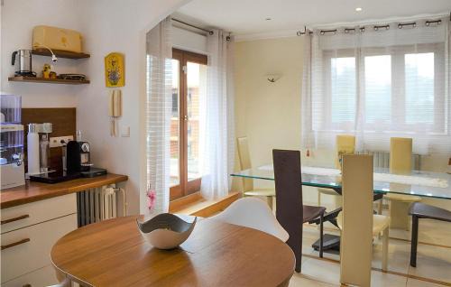 Autun Apartment | 3 Bedroom Stunning Apartment In Autun