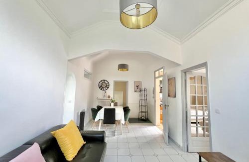 Antony Villa | 3 bedrooms house - garden - Parking, Antony Center near Paris and Orly