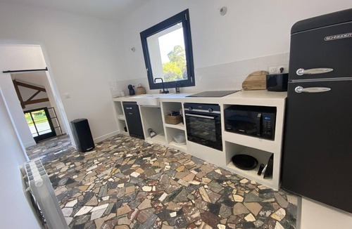 Senlisse Cottage | 3 Charming Cottages with Garden, Near Paris