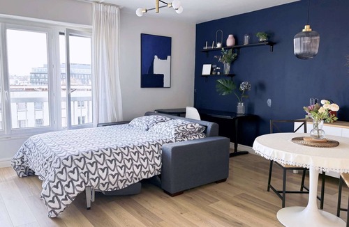 Vanves Apartment | 3 minutes from metro, sleeps 2, and parking at Porte de Versailles 3 stars