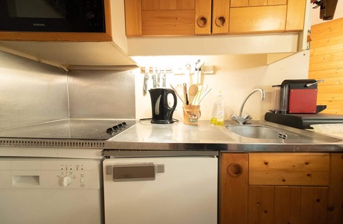 Valmorel Apartment | 3-room apartment for 8, balcony, pets allowed