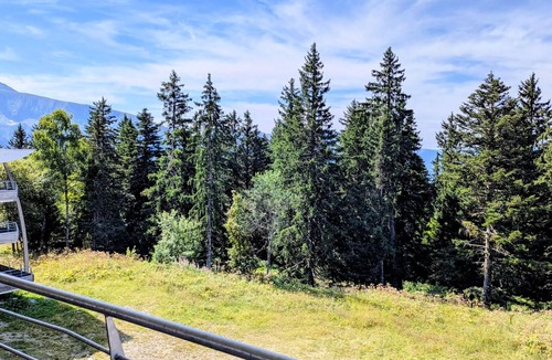 Chamrousse Apartment | 3-room apartment for 8–10 people near the slopes
