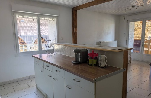 Mesandans House | 3-star furnished studio in the countryside, 5 minutes from the freeway.