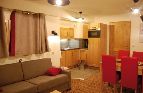 Les Saisies Apartment | 300m from shops, fitness, swimming pool, sauna, hammam, terrace, balcony, tv, ski locker, 58-63m²