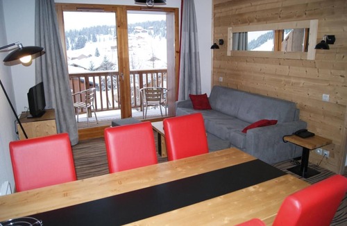 Les Saisies Apartment | 300m from shops, fitness, swimming pool, sauna, hammam, terrace, balcony, tv, ski locker, 58-63m²