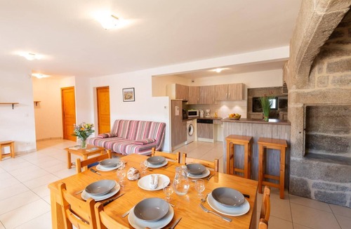 Albaret-le-Comtal House | 4/6 person gîte at Ferme Lionnet